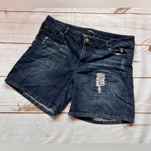 Daisy Fuentes Women’s Dark Denim Shorts